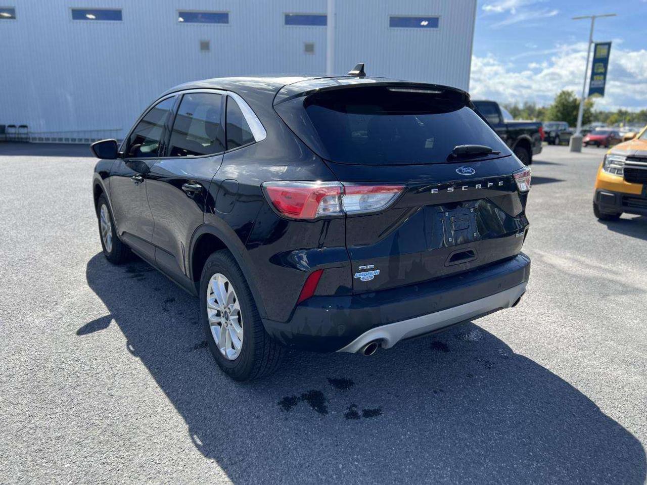 2022 Ford Escape SE AWD Photo