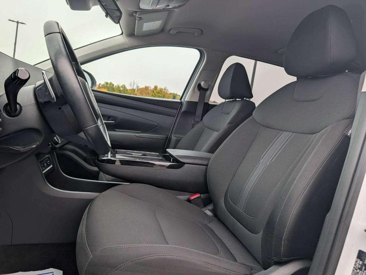 2025 Hyundai Tucson Preferred NO ACCIDENTS Photo5
