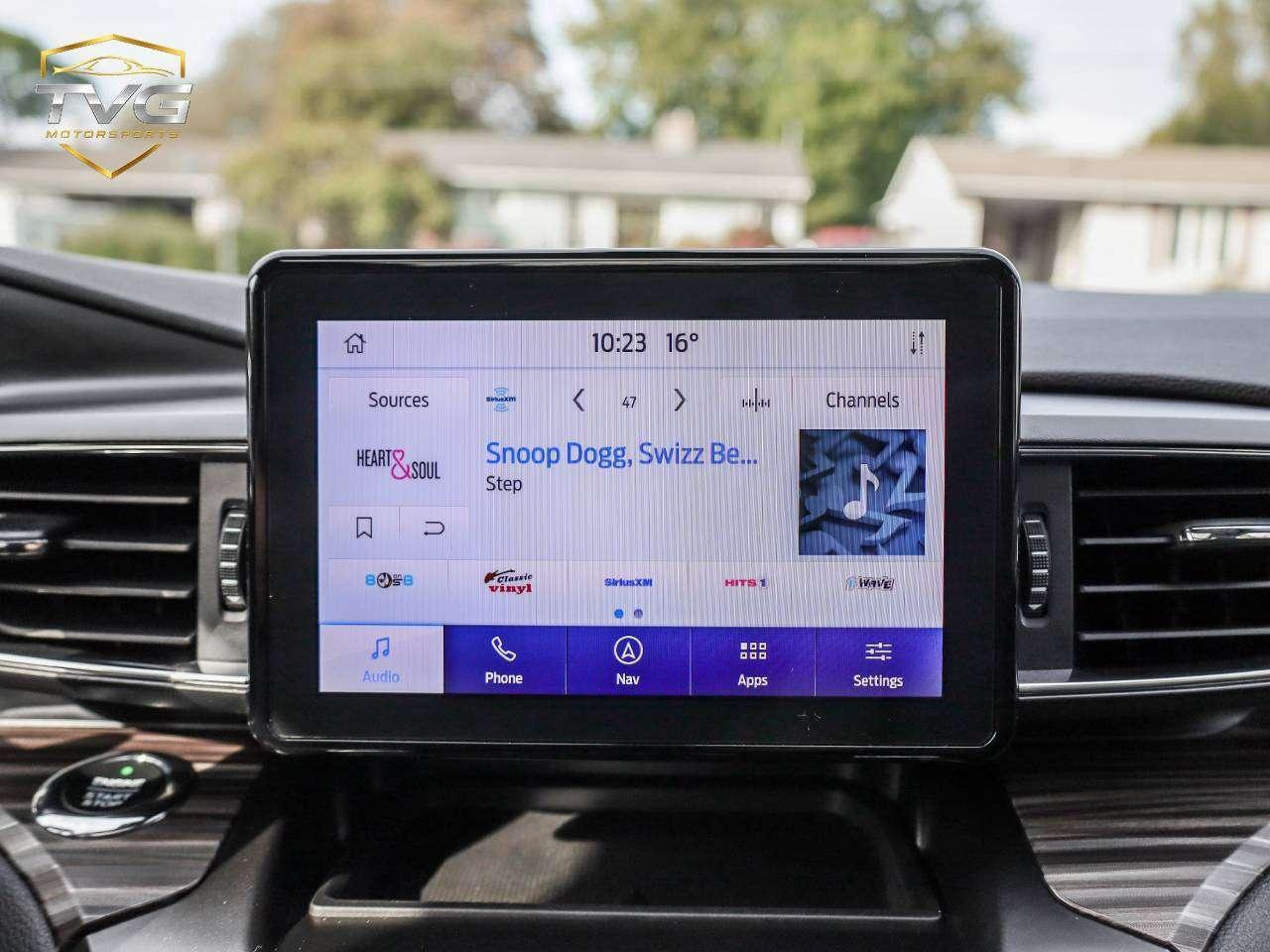 2020 Ford Explorer Limited 4WD   LTHR   7 PASS   Loaded   B&O   CLEAN Photo