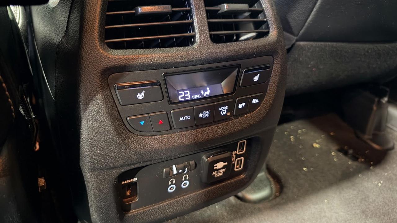 2019 Honda Pilot Touring Photo