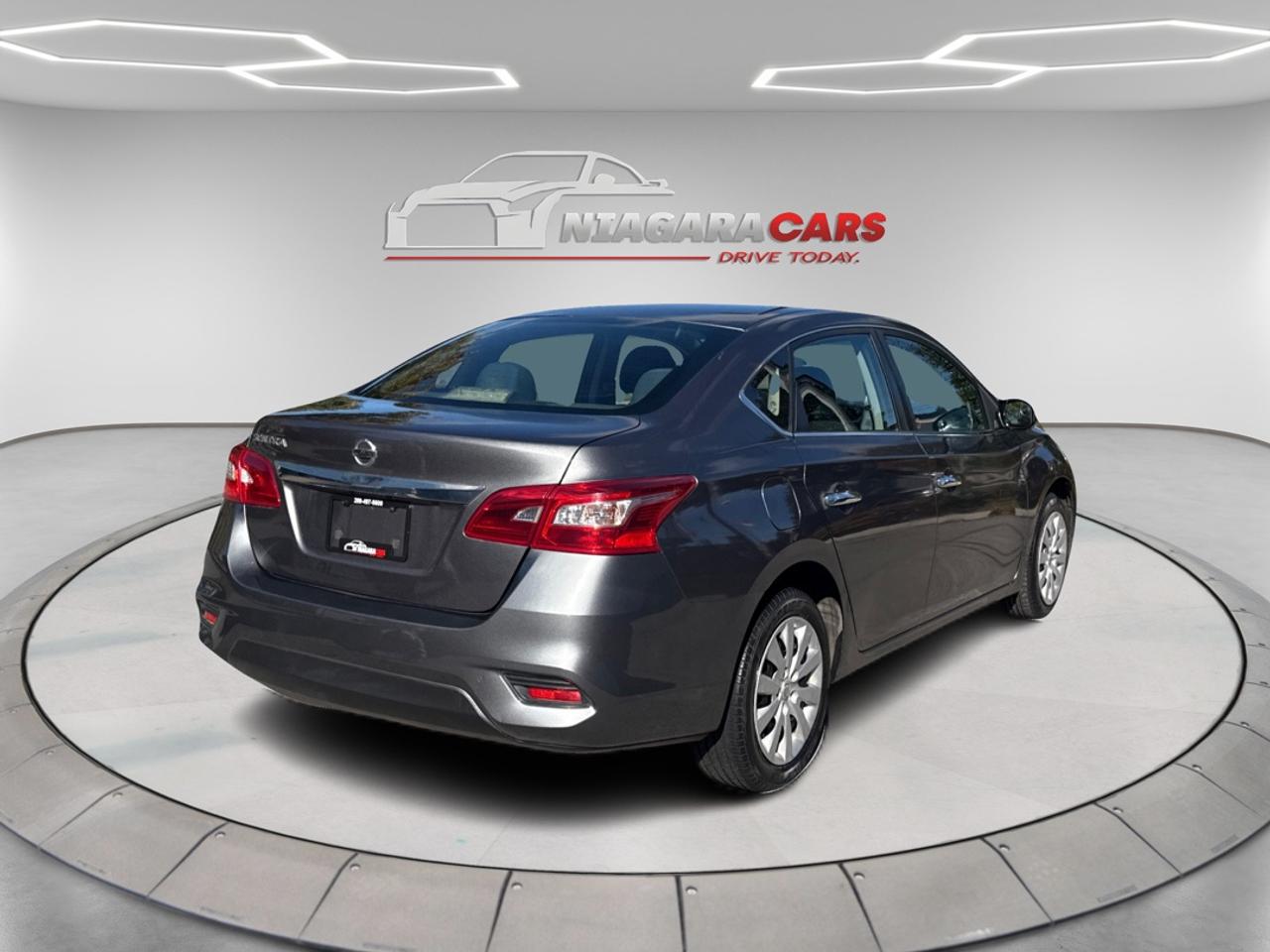 2016 Nissan Sentra SV Photo