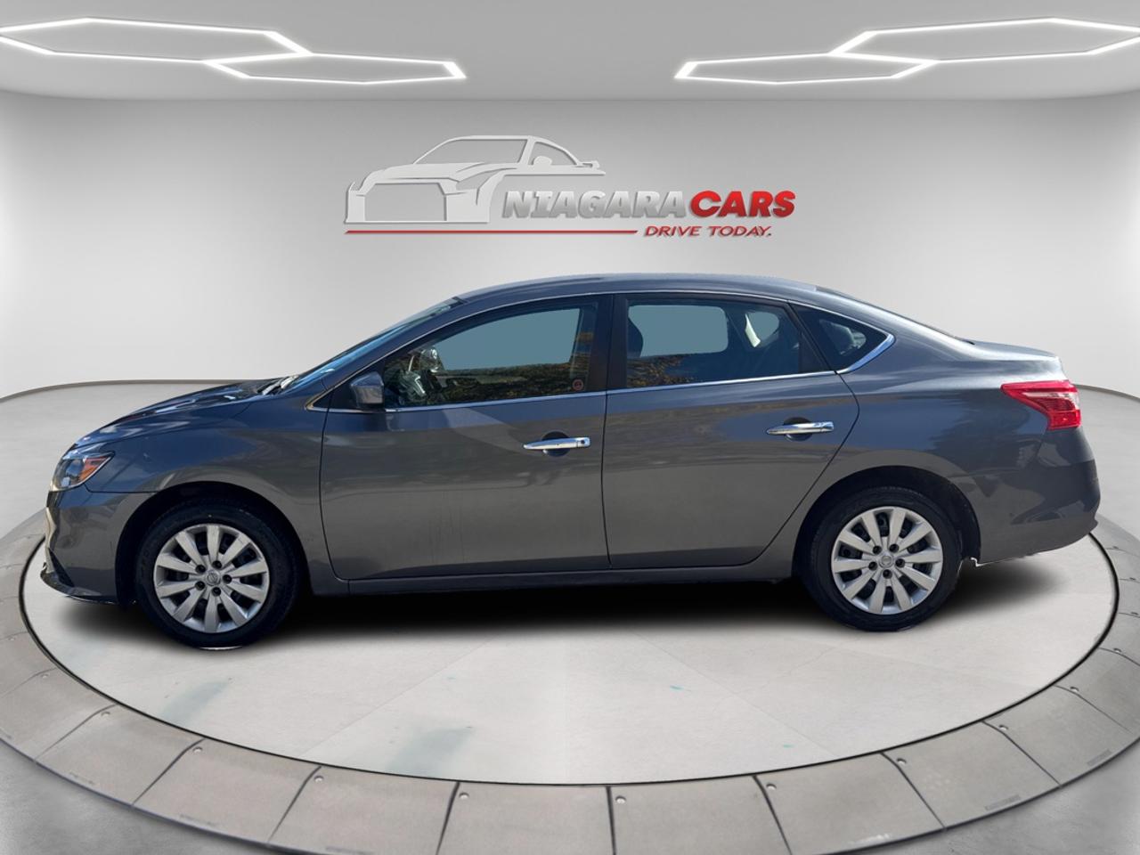 2016 Nissan Sentra SV Photo