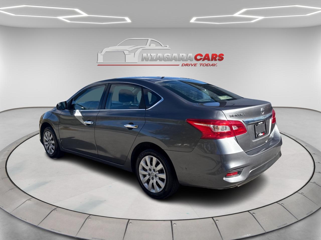 2016 Nissan Sentra SV Photo
