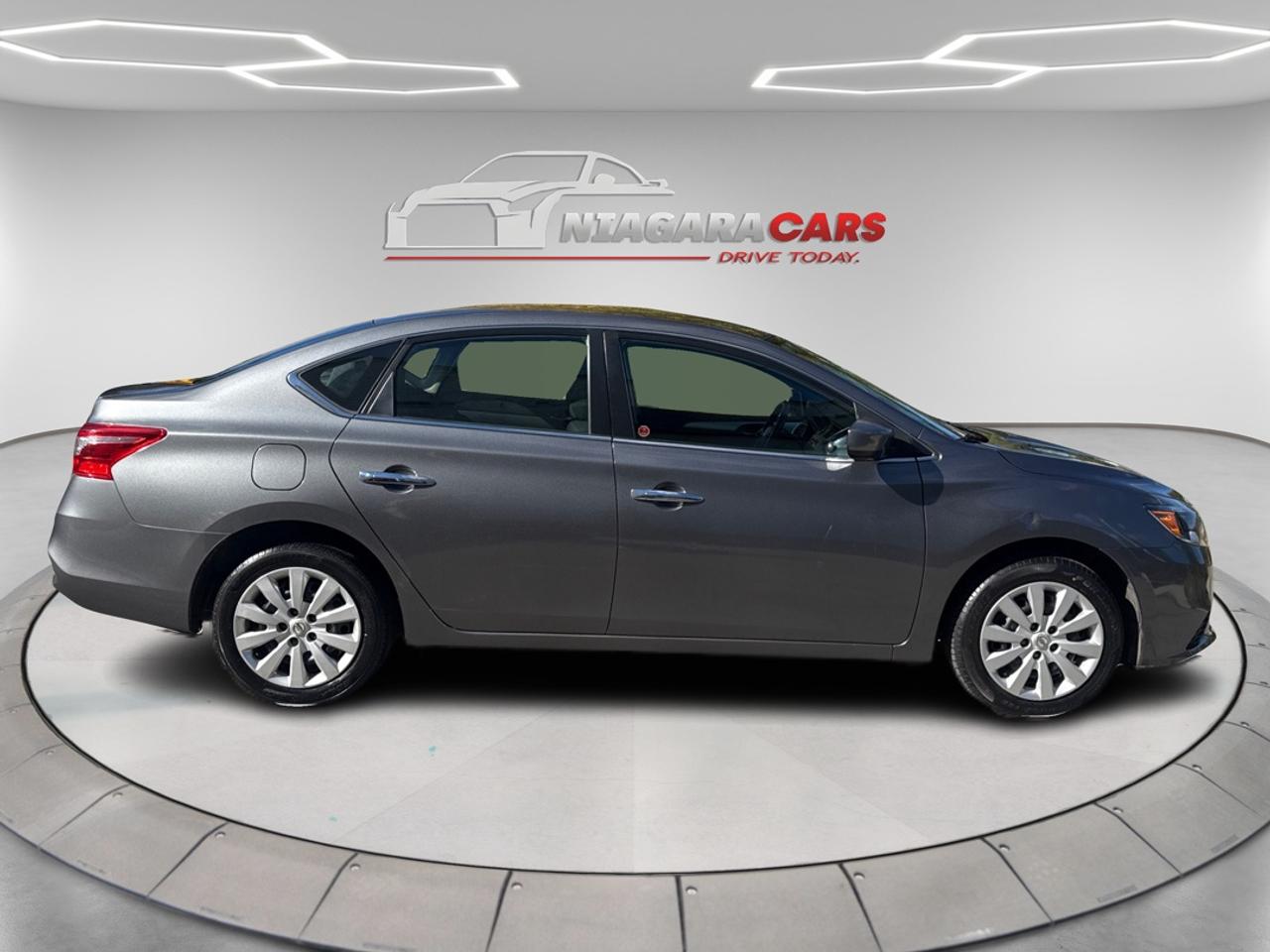 2016 Nissan Sentra SV Photo