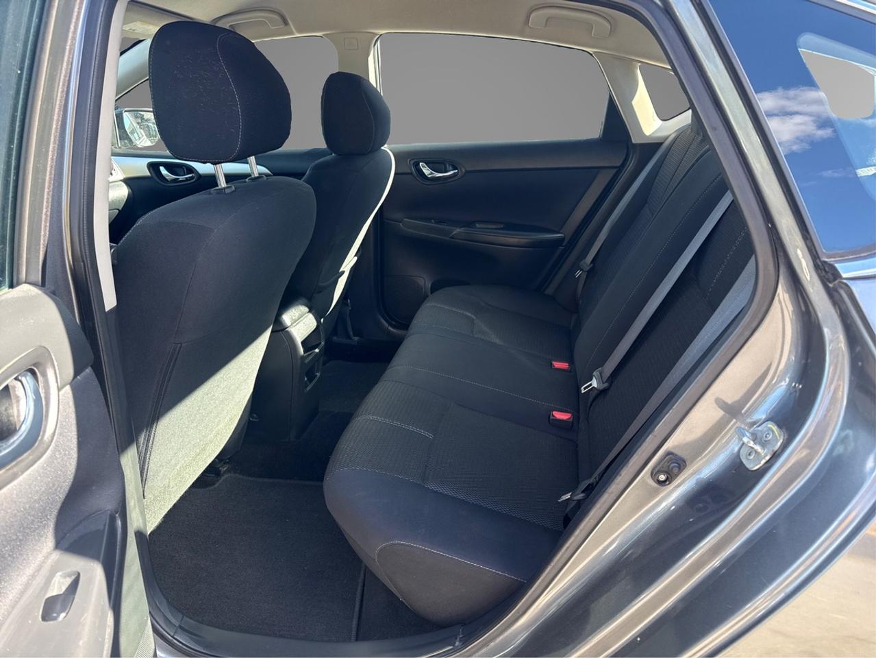 2016 Nissan Sentra SV Photo