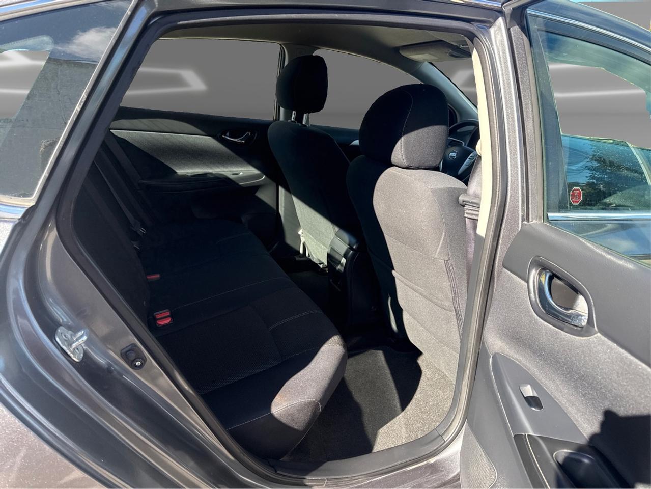 2016 Nissan Sentra SV Photo