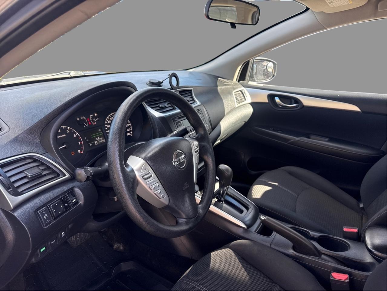 2016 Nissan Sentra SV Photo