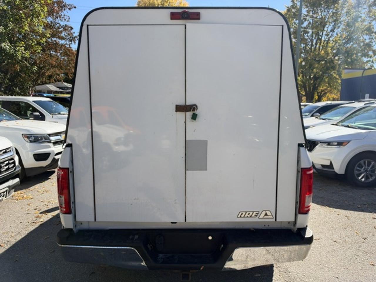 2015 Ford F-150 4WD SUPERCREW 145" XLT CREW CAB Photo4