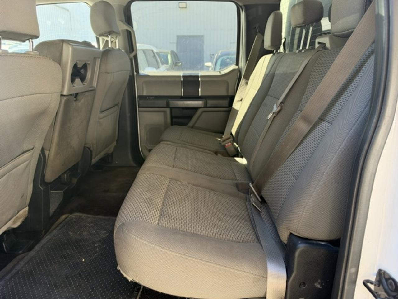 2015 Ford F-150 4WD SUPERCREW 145" XLT CREW CAB Photo