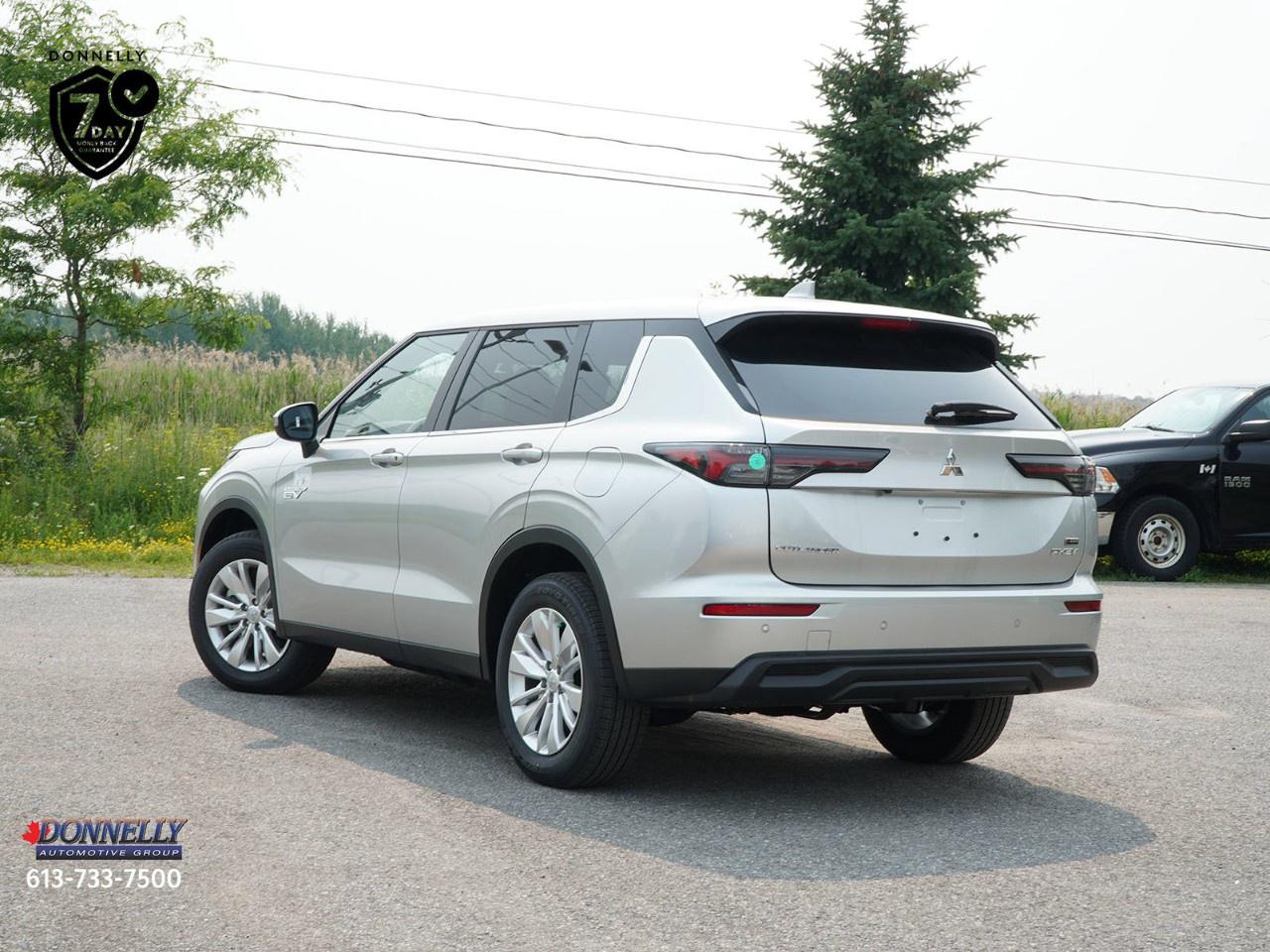 2026 Mitsubishi Outlander Plug-In Hybrid ES S-AWC Photo