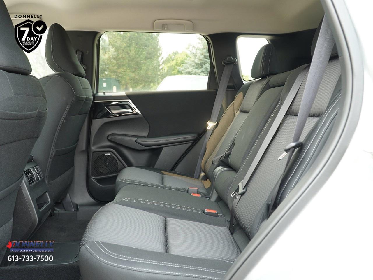 2026 Mitsubishi Outlander Plug-In Hybrid ES S-AWC Photo