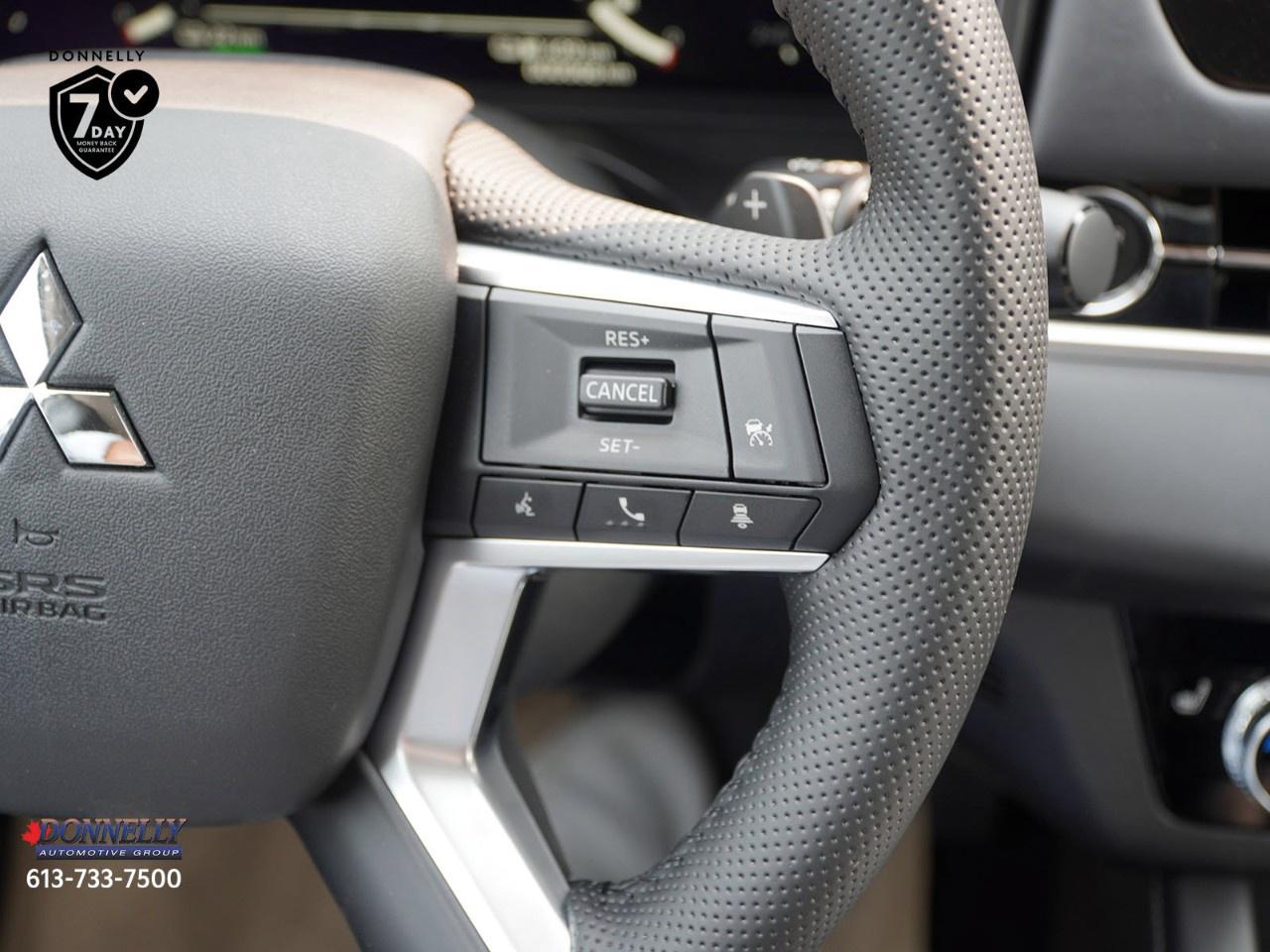2026 Mitsubishi Outlander Plug-In Hybrid ES S-AWC Photo