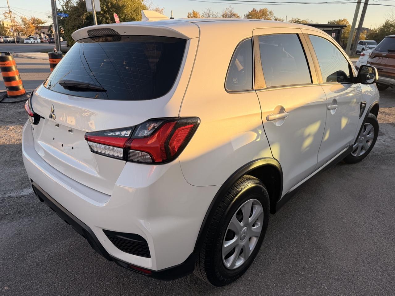2021 Mitsubishi RVR ES Photo