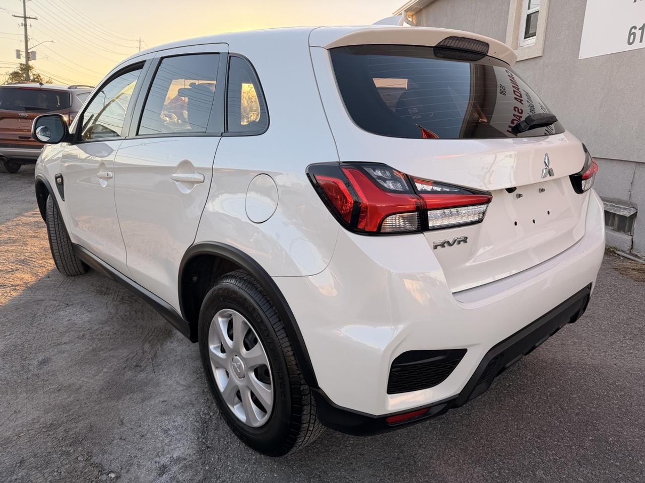 2021 Mitsubishi RVR ES Photo