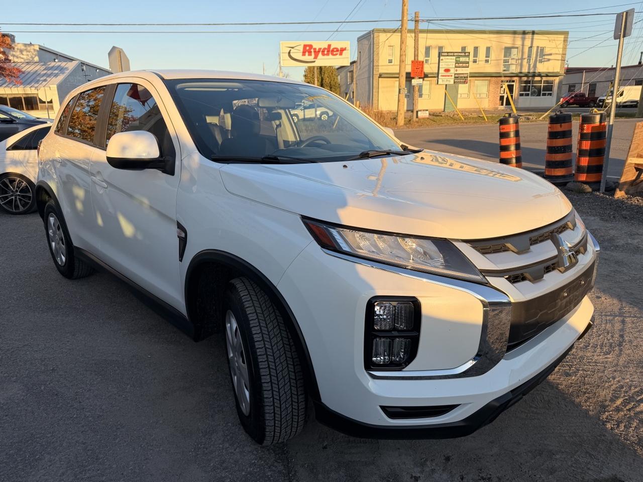 2021 Mitsubishi RVR ES Photo2