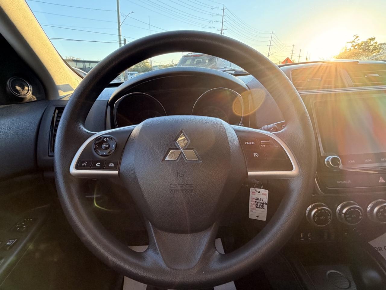 2021 Mitsubishi RVR ES Photo