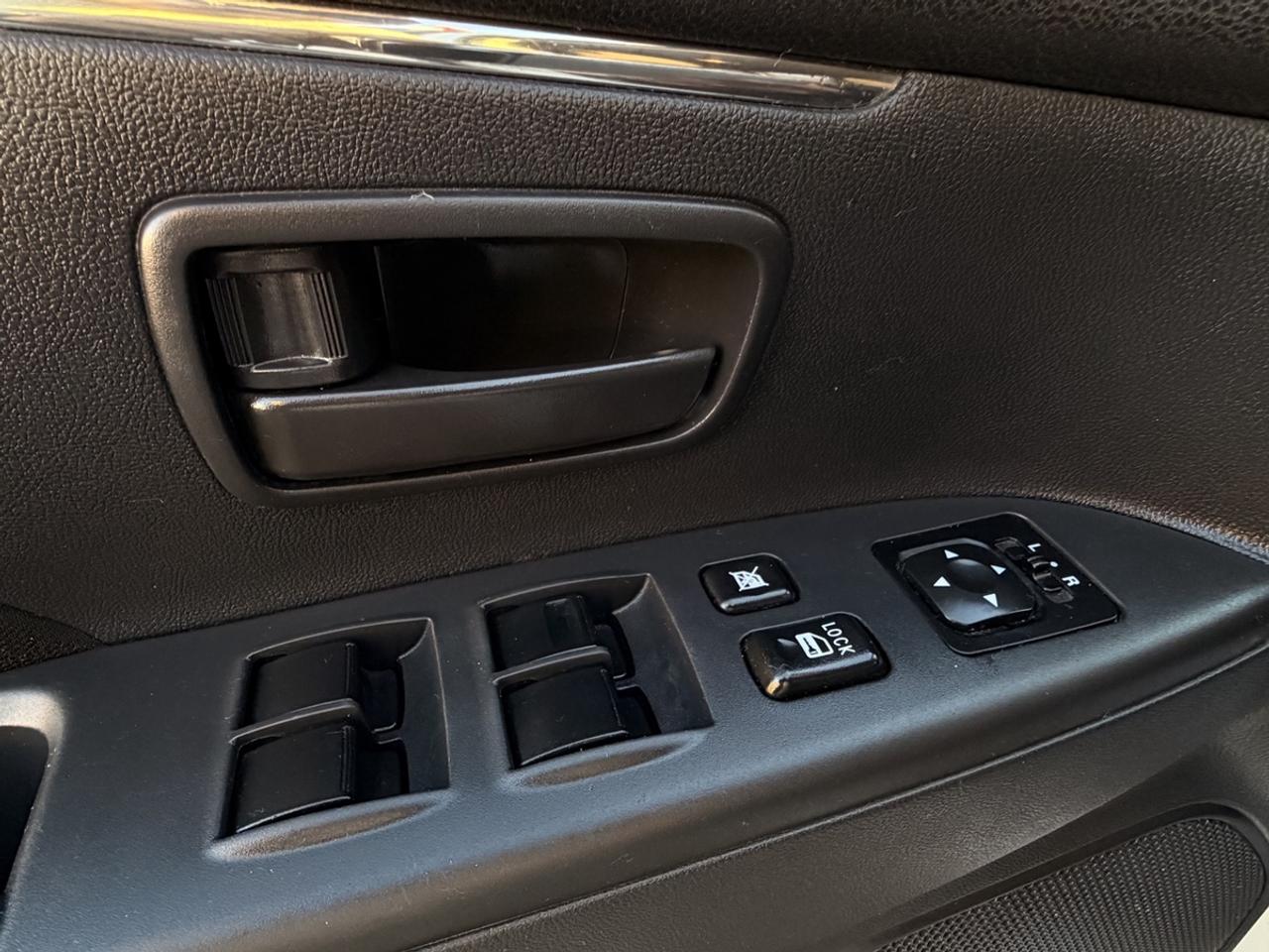 2021 Mitsubishi RVR ES Photo