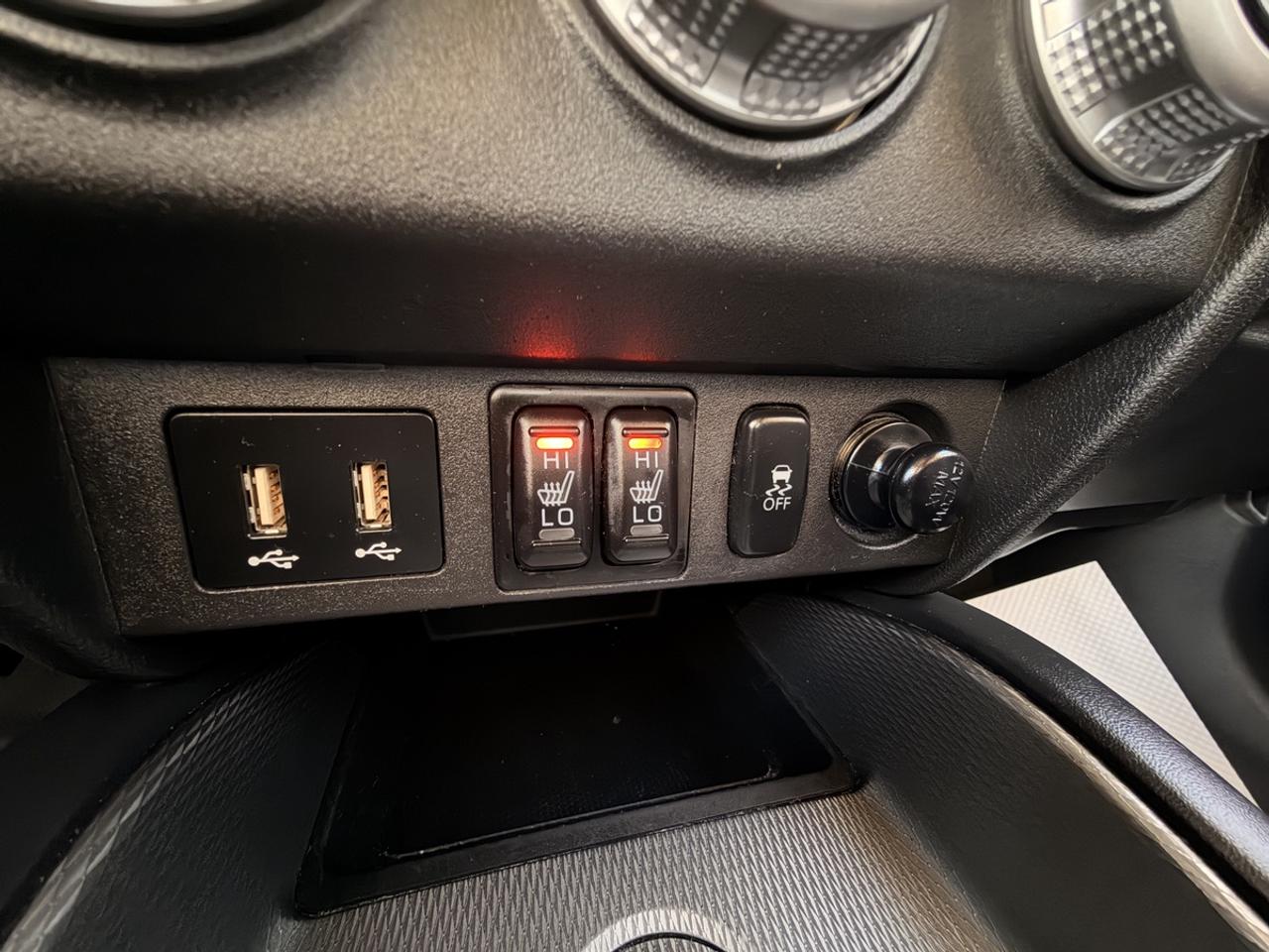 2021 Mitsubishi RVR ES Photo