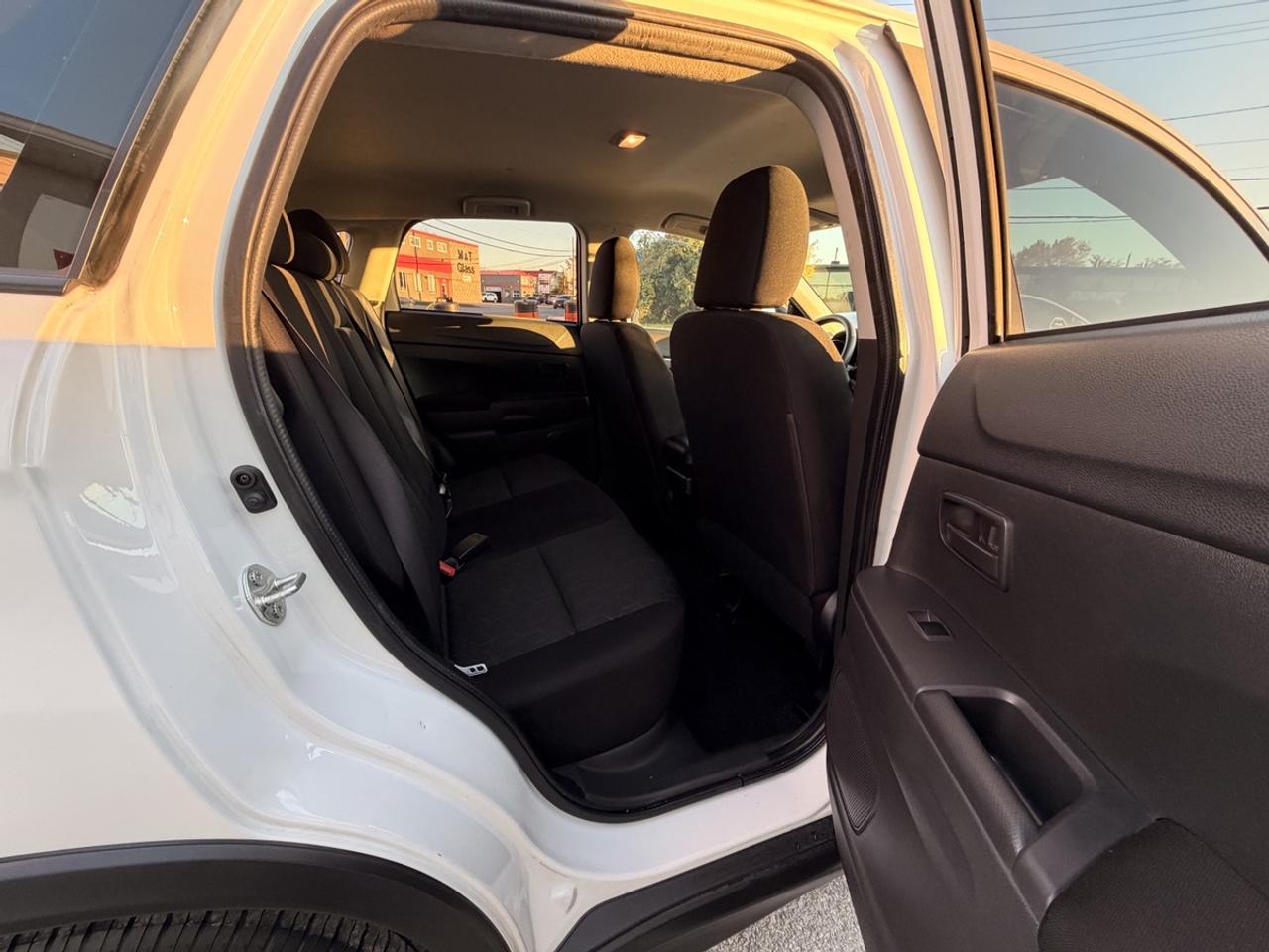2021 Mitsubishi RVR ES Photo