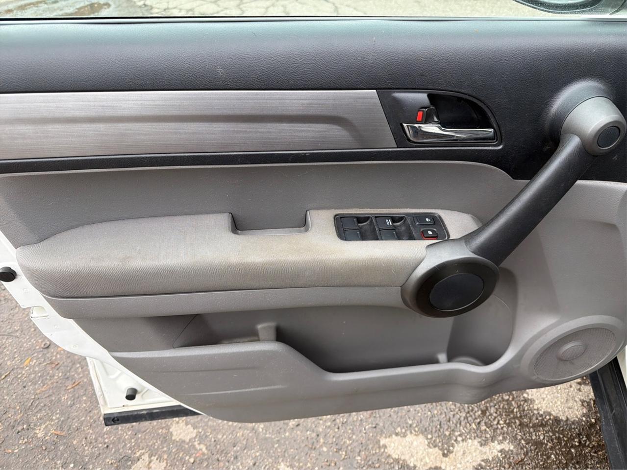 2010 Honda CR-V LX Photo
