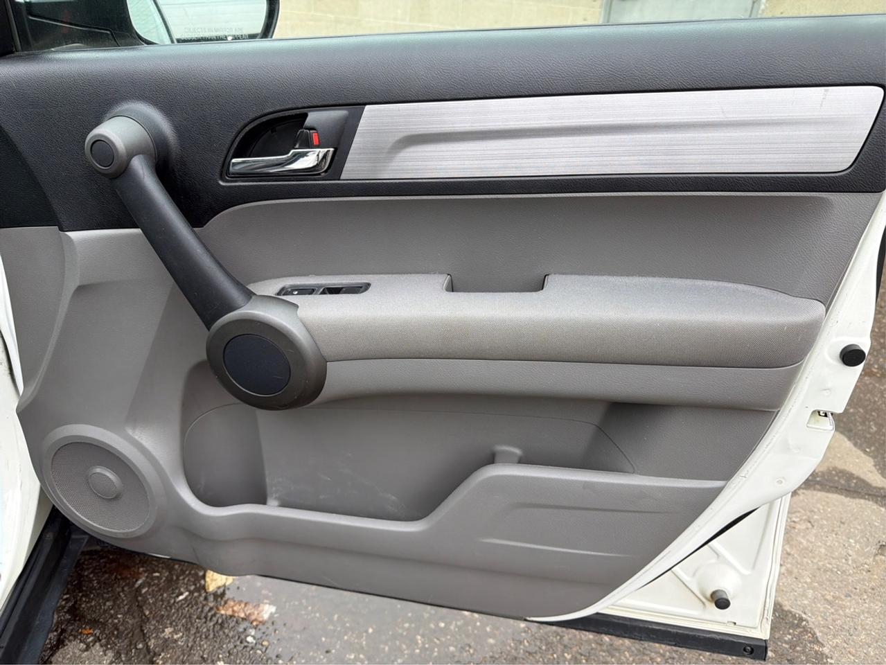 2010 Honda CR-V LX Photo