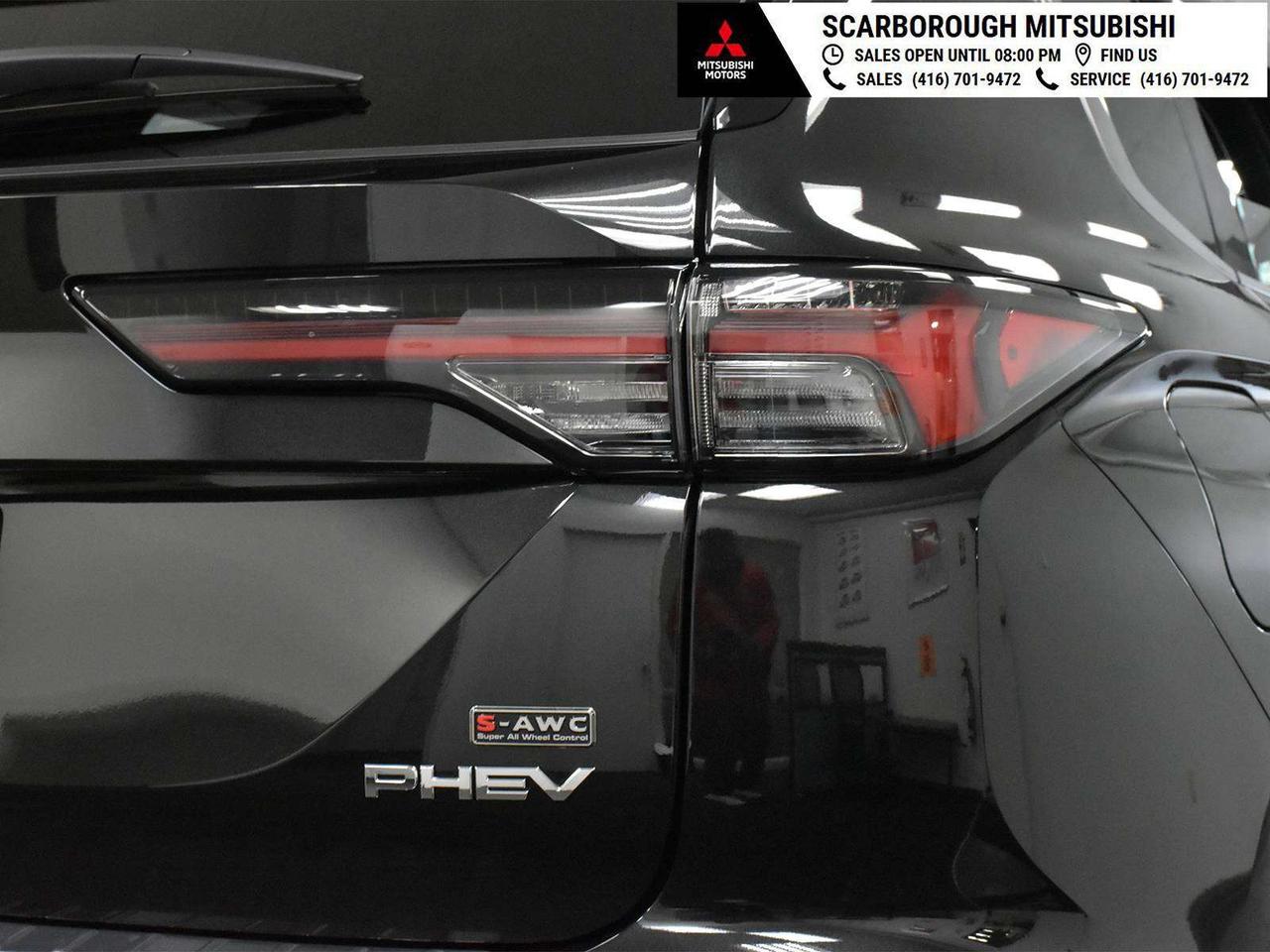 2026 Mitsubishi Outlander GT PREMIUM Demo Photo4