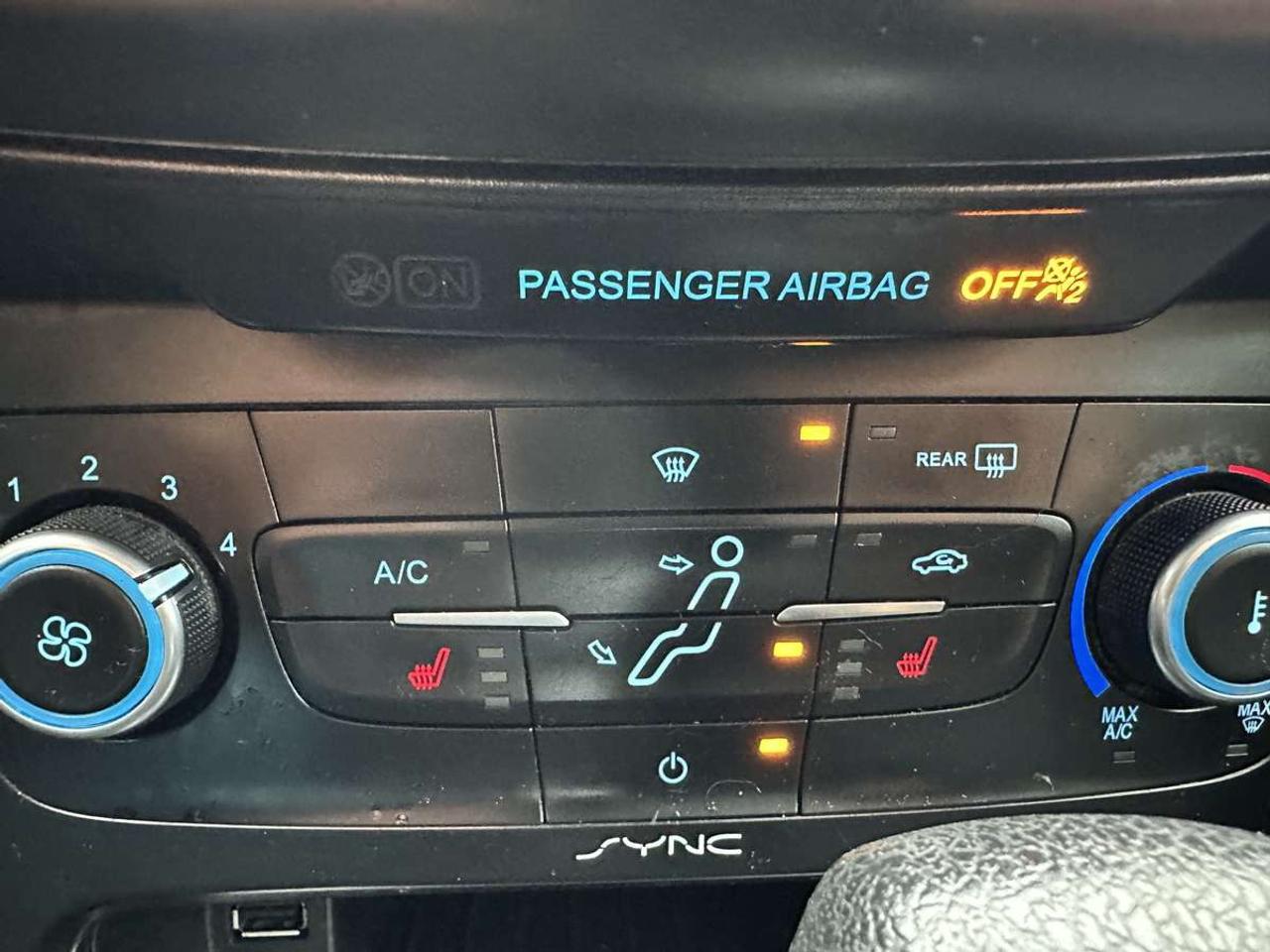 2018 Ford Focus SE Photo