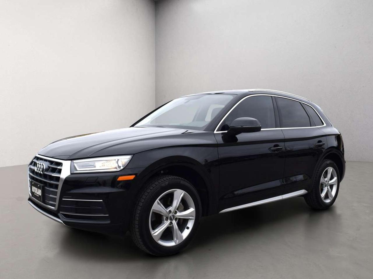 2019 Audi Q5 Progressiv AWD Navi Panoramic Sunroof Photo0