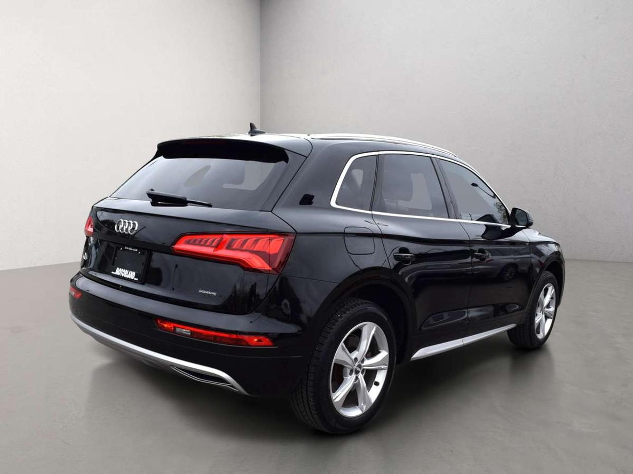 2019 Audi Q5 Progressiv AWD Navi Panoramic Sunroof Photo4