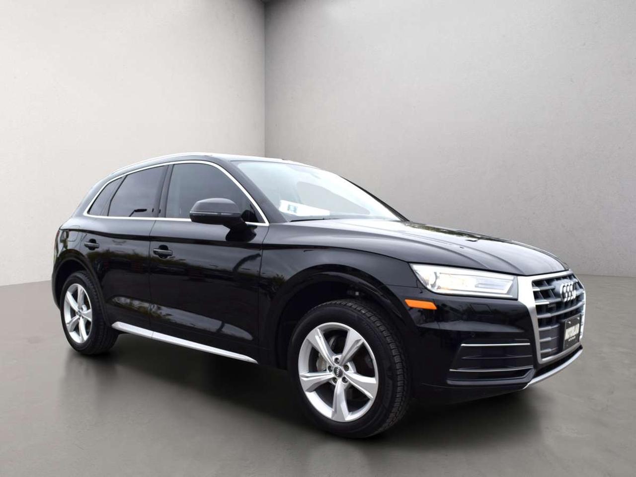 2019 Audi Q5 Progressiv AWD Navi Panoramic Sunroof Photo2