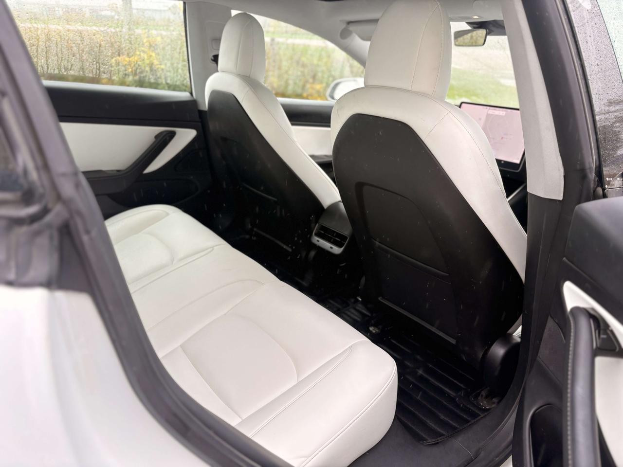 2020 Tesla Model 3 Performance, AWD, White on White, Photo