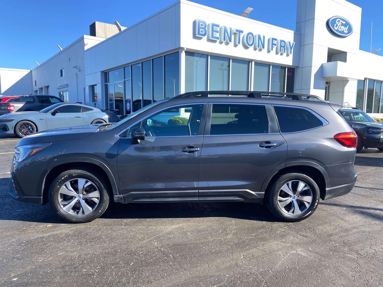 2023 Subaru ASCENT Touring Photo5