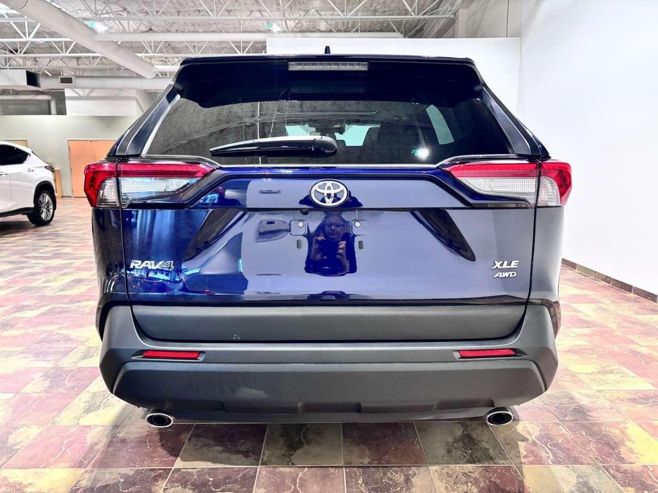 2025 Toyota RAV4 XLE AWD Photo