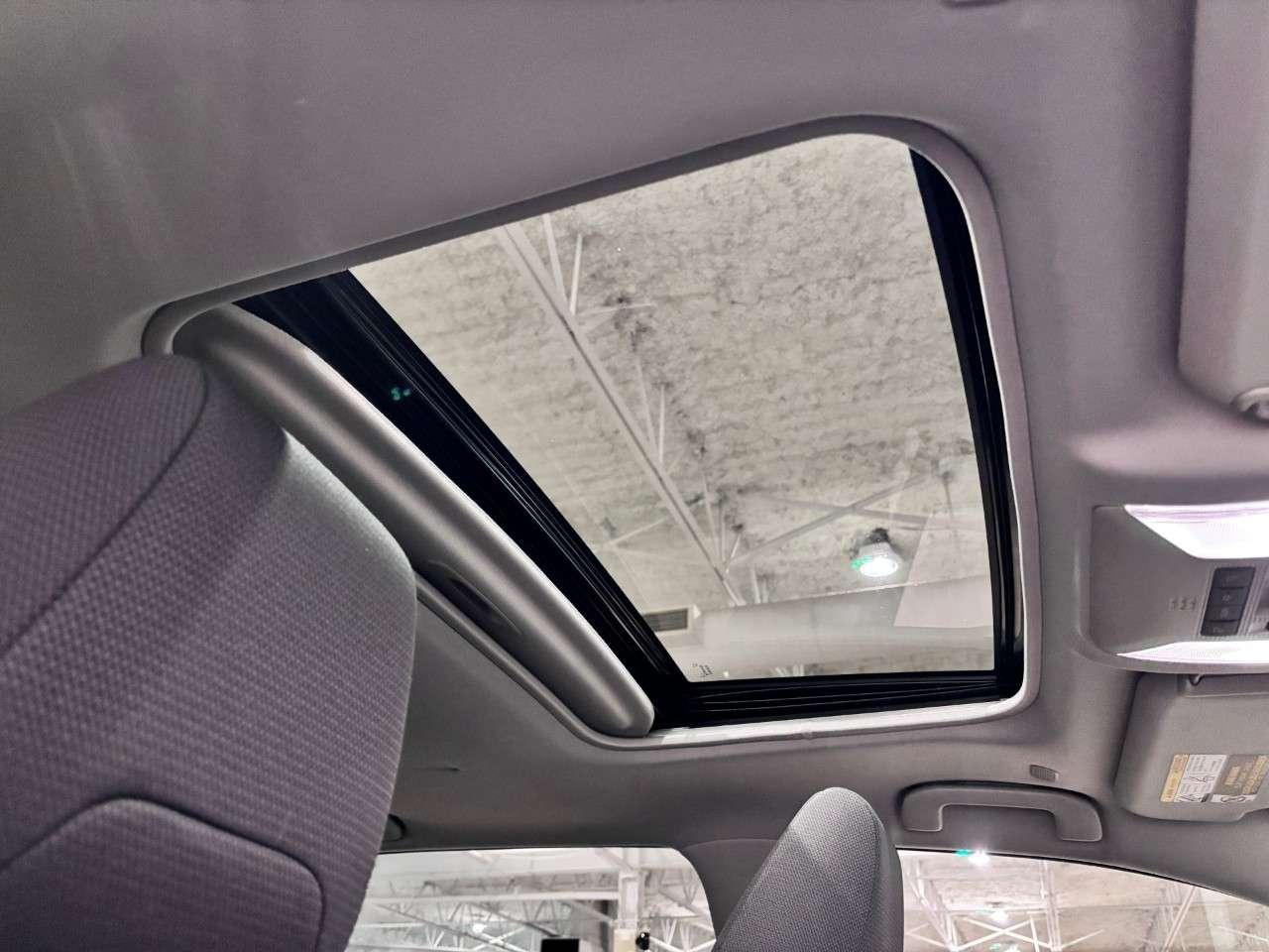 2025 Toyota RAV4 XLE AWD Photo