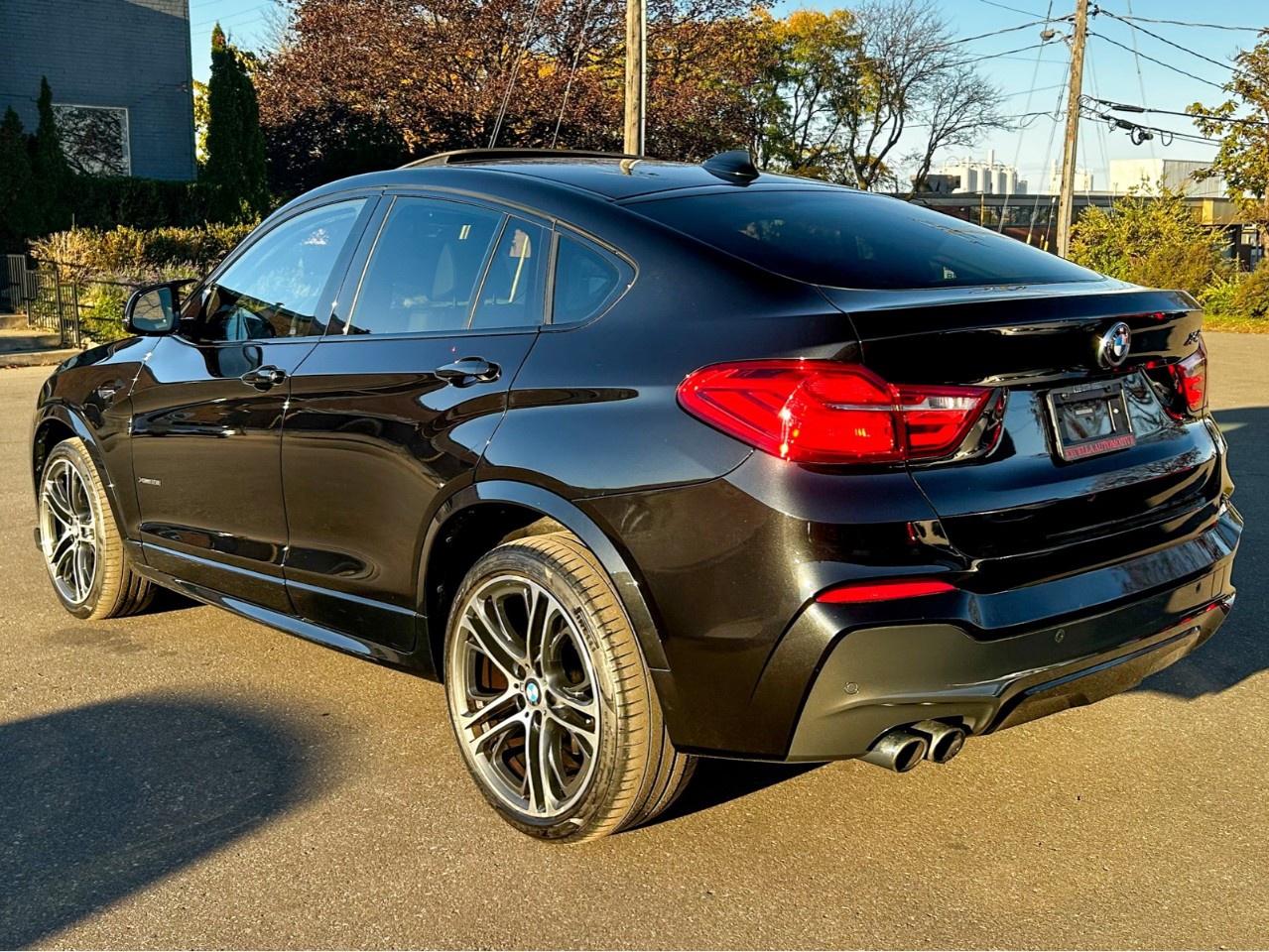 2018 BMW X4 28i xDrive / M Package / Full Options Photo