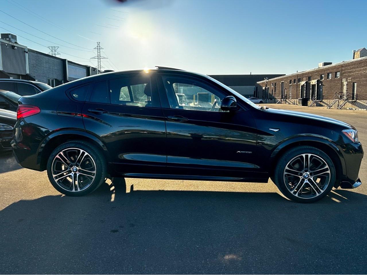 2018 BMW X4 28i xDrive / M Package / Full Options Photo