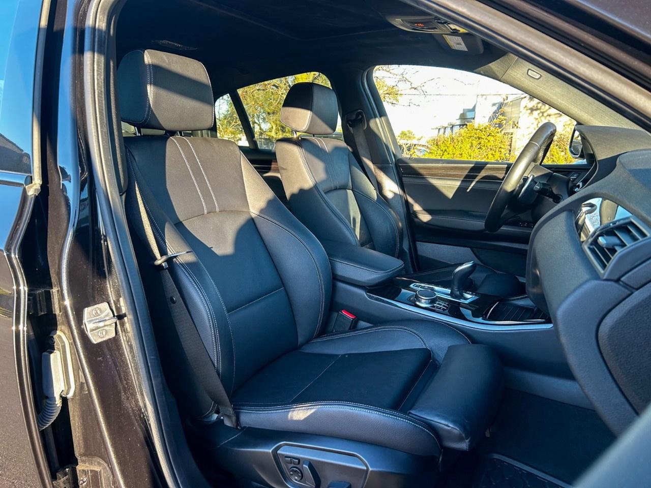 2018 BMW X4 28i xDrive / M Package / Full Options Photo
