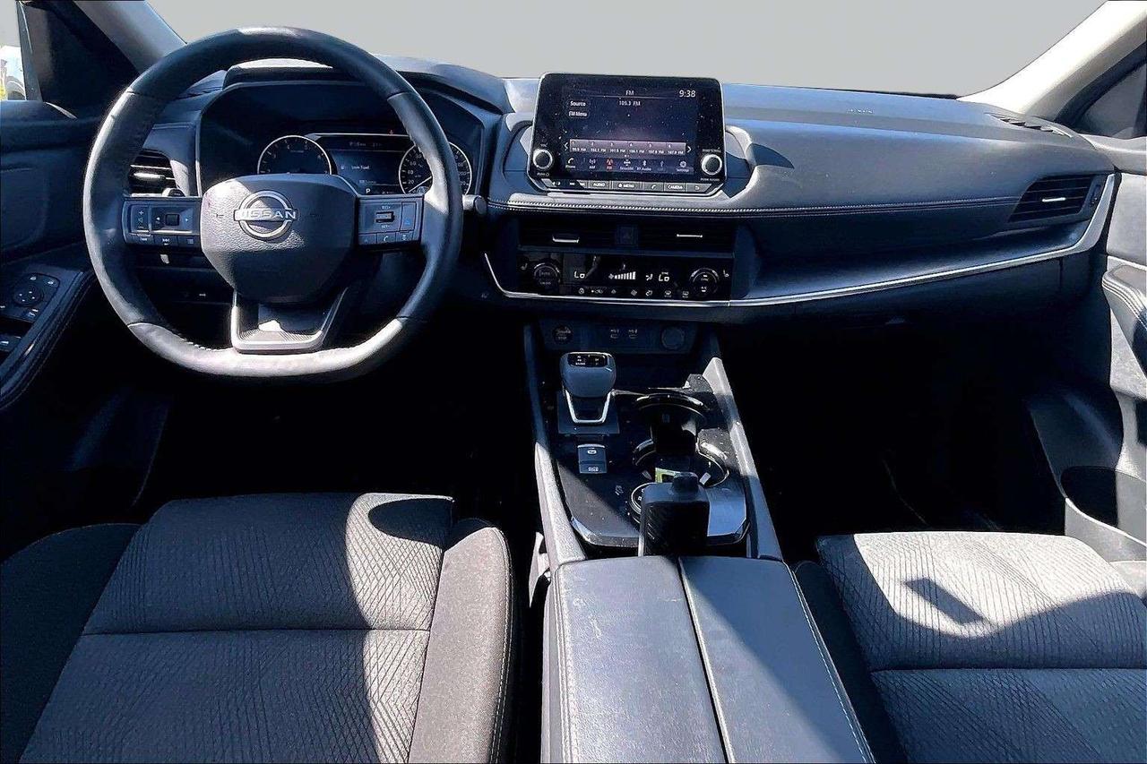 2025 Nissan Rogue SV Moonroof / 90 DAYS NO PAYMENTS Photo
