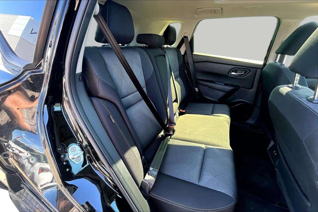2025 Nissan Rogue SV Moonroof / 90 DAYS NO PAYMENTS Photo