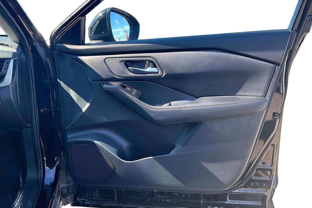 2025 Nissan Rogue SV Moonroof / 90 DAYS NO PAYMENTS Photo