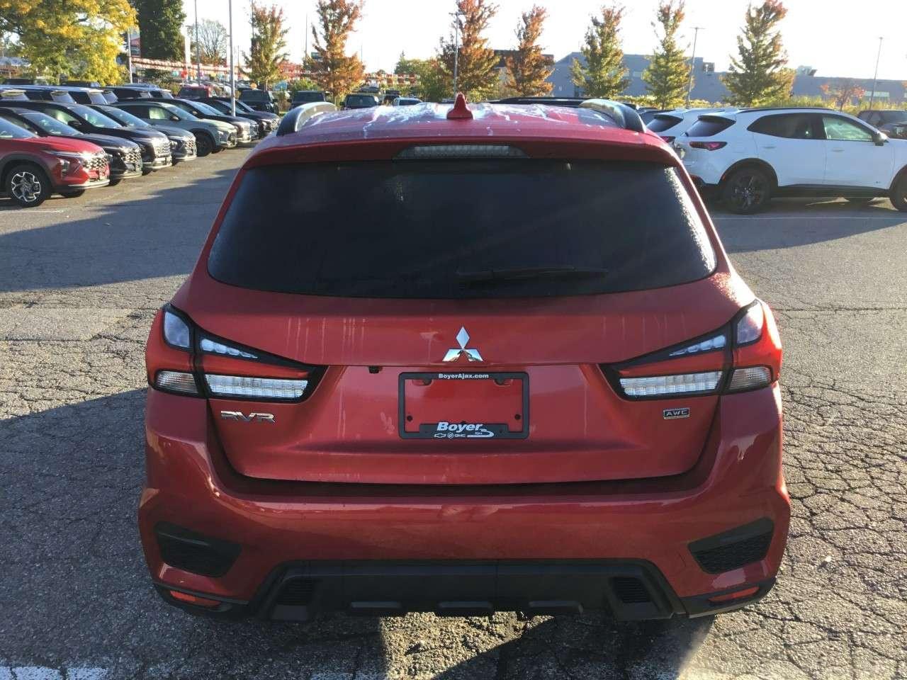 2024 Mitsubishi RVR SEL Photo