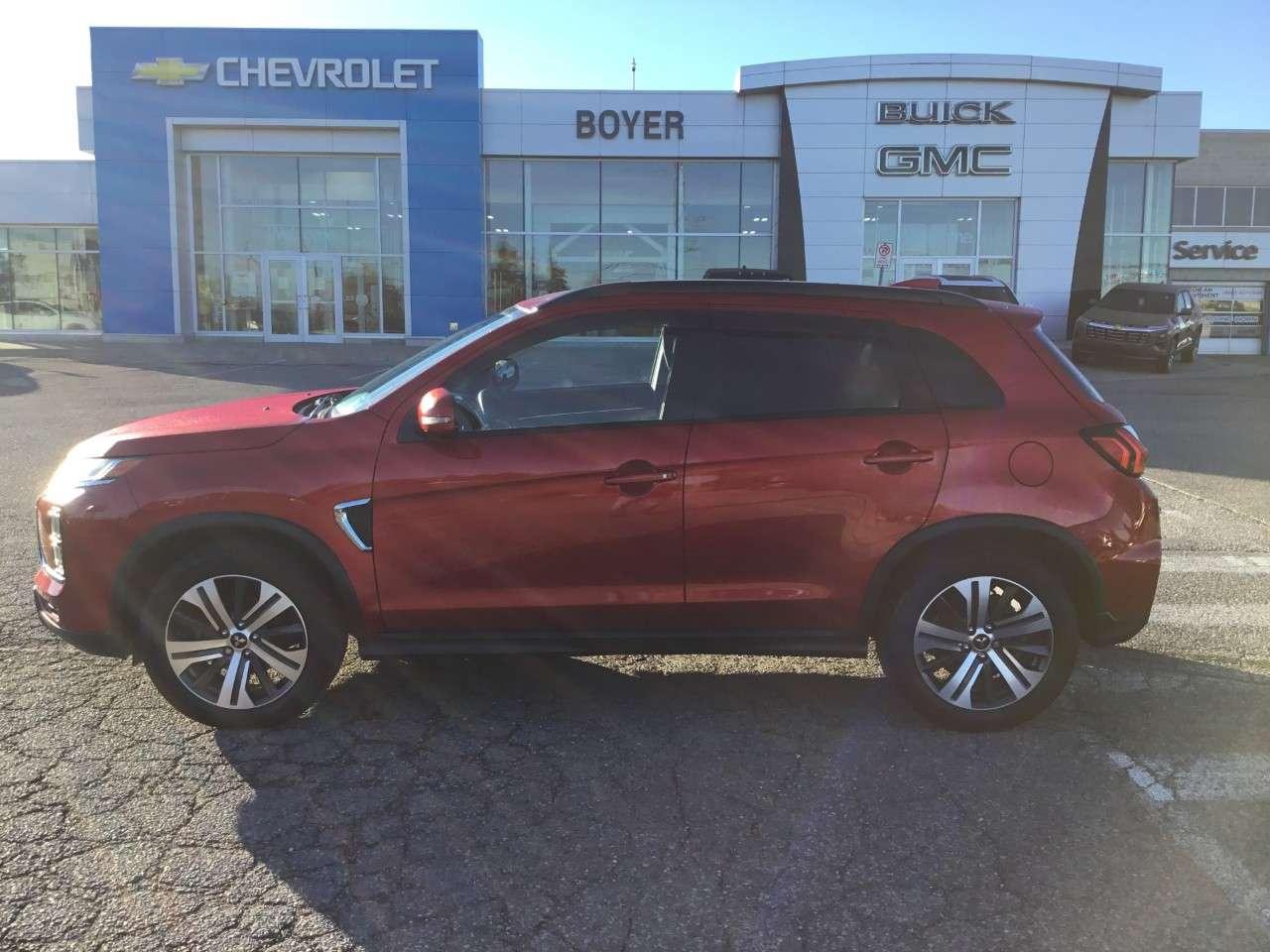 2024 Mitsubishi RVR SEL Photo5