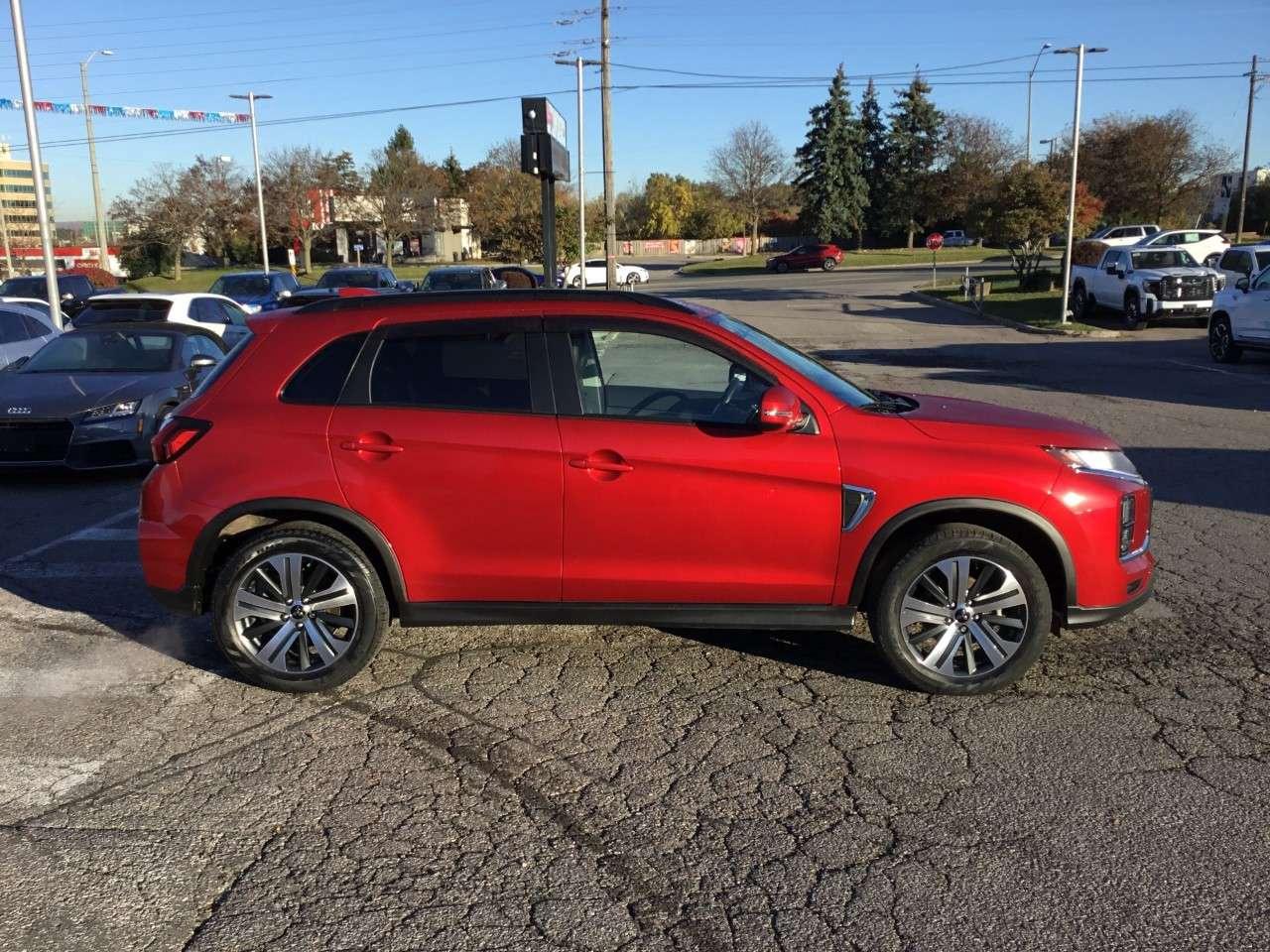 2024 Mitsubishi RVR SEL Photo