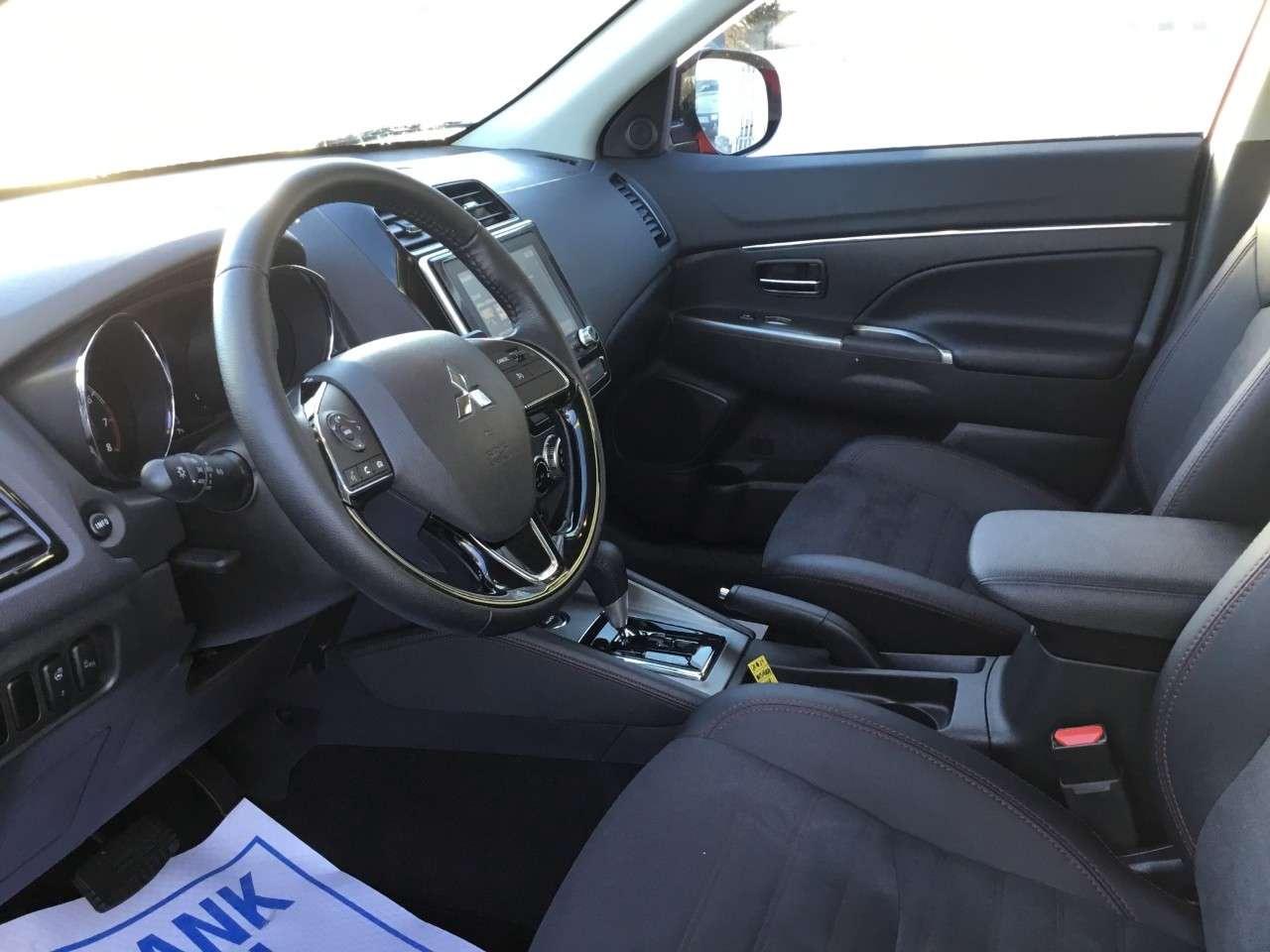 2024 Mitsubishi RVR SEL Photo