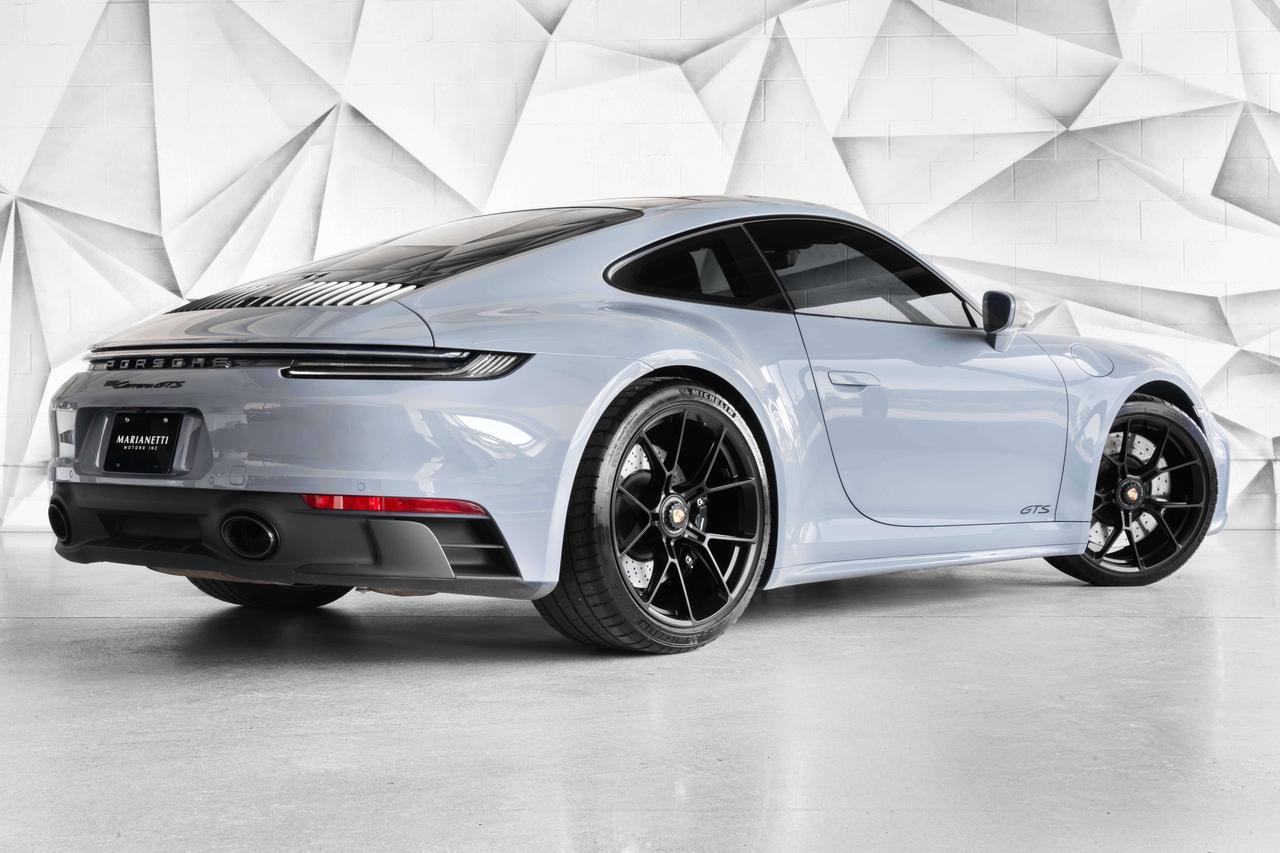 2023 Porsche 911 Carrera GTS Photo