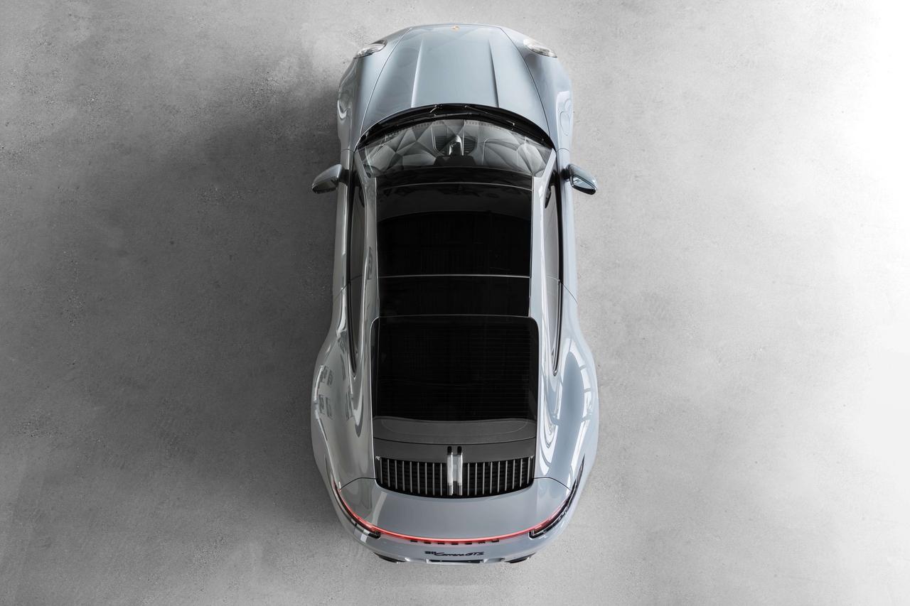 2023 Porsche 911 Carrera GTS Photo