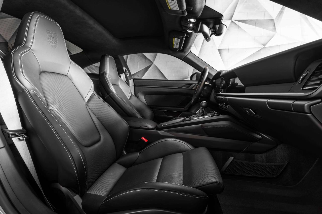 2023 Porsche 911 Carrera GTS Photo