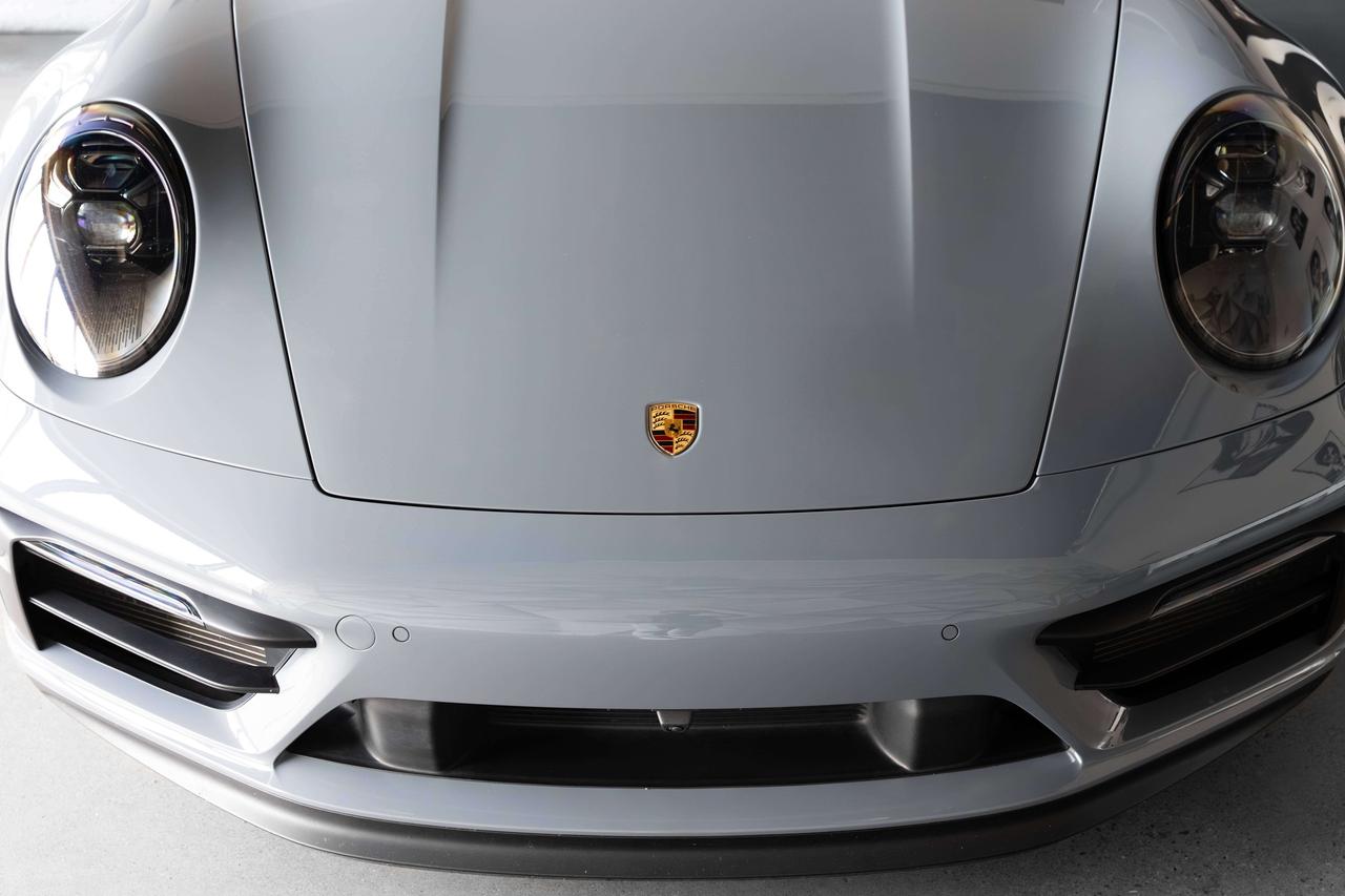 2023 Porsche 911 Carrera GTS Photo