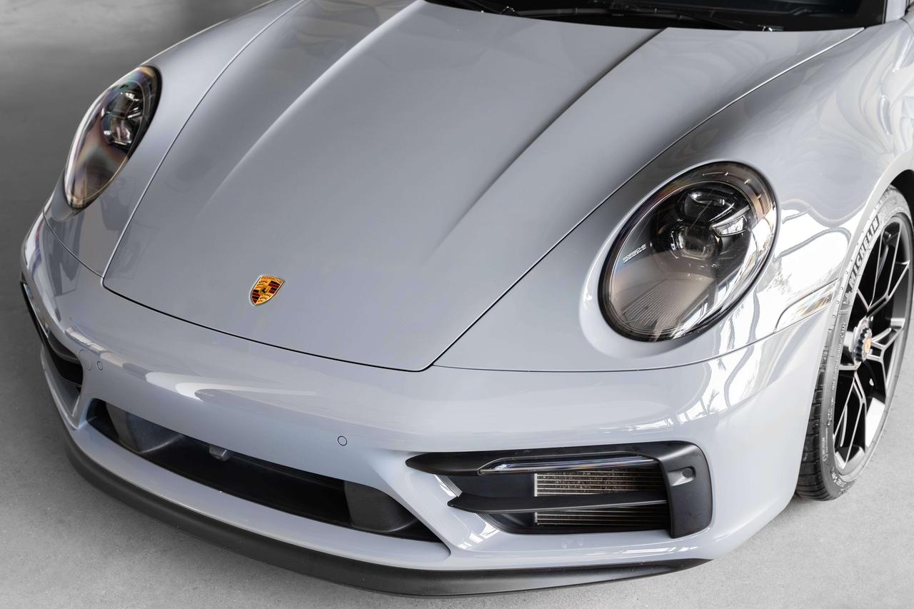 2023 Porsche 911 Carrera GTS Photo