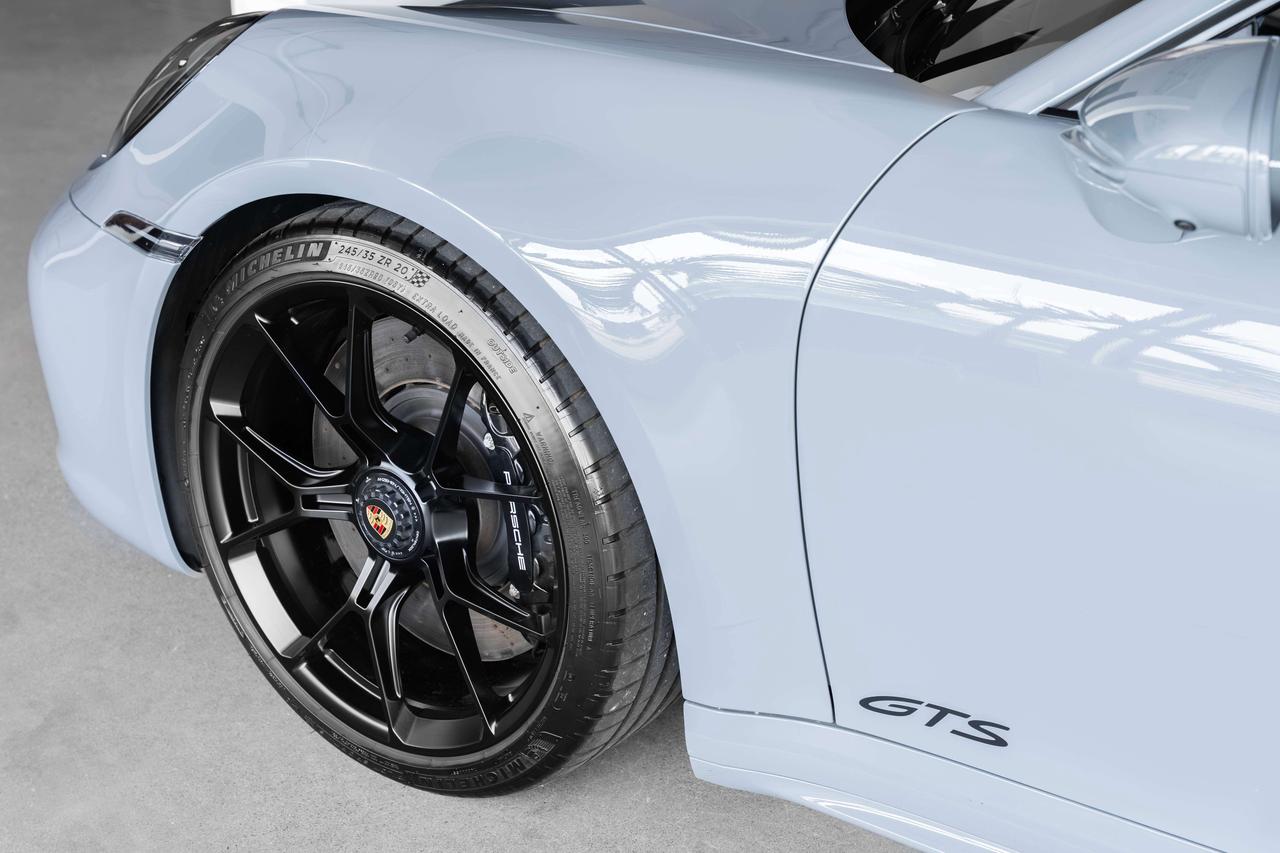 2023 Porsche 911 Carrera GTS Photo